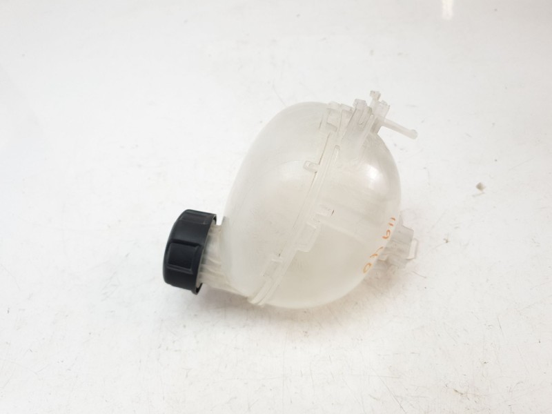 Recambio de deposito expansion para citroën c4 berlina e-feel referencia OEM IAM 9824198680 / 9824316180  