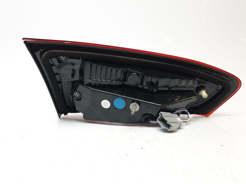 Recambio de piloto trasero derecho interior para ford focus sportbreak focus sportbreak referencia OEM IAM 2556559  