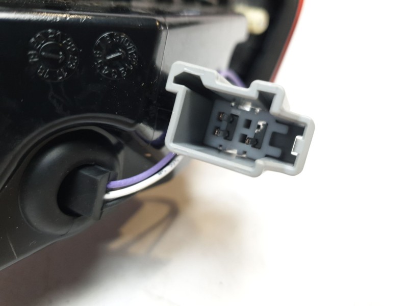 Recambio de piloto trasero derecho interior para ford focus sportbreak focus sportbreak referencia OEM IAM 2556559  