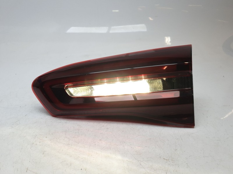 Recambio de piloto trasero derecho interior para ford focus sportbreak focus sportbreak referencia OEM IAM 2556559  
