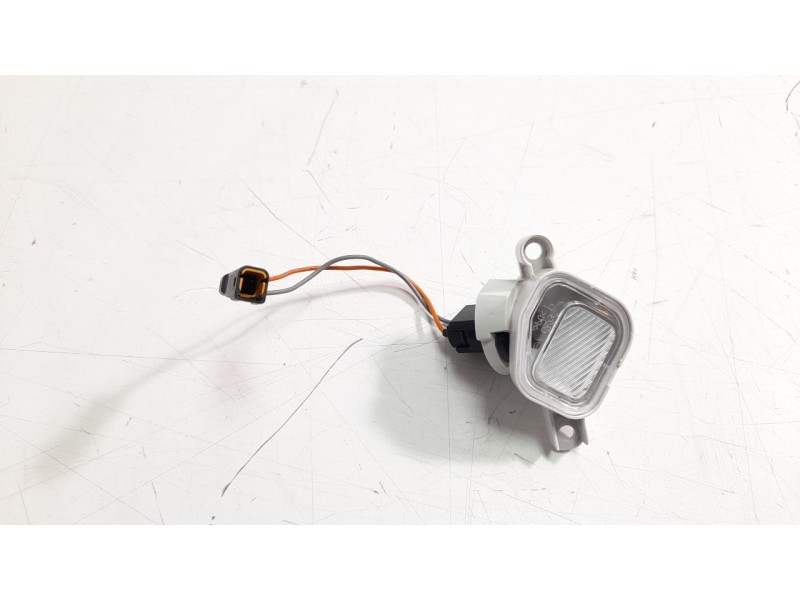Recambio de piloto retrovisor derecho para toyota rav4 hybrid 4x2 advance referencia OEM IAM 8793942E60  