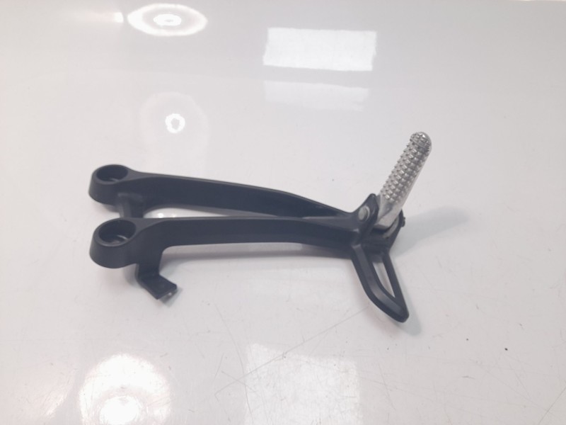 Recambio de estribera derecha para yamaha mt -07 referencia OEM IAM B7N2744100  
