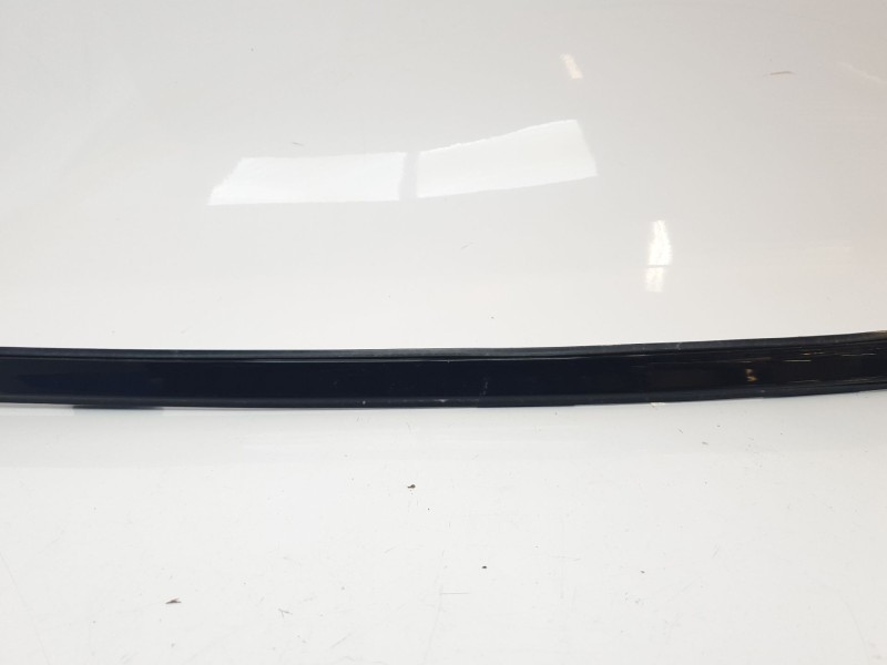 Recambio de moldura para porsche 911 (typ 997) carrera s coupe referencia OEM IAM 99655950100  