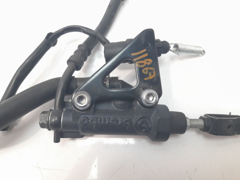 Recambio de bomba freno para yamaha xsr 700 xsr 700 referencia OEM IAM 4P52583V0000  