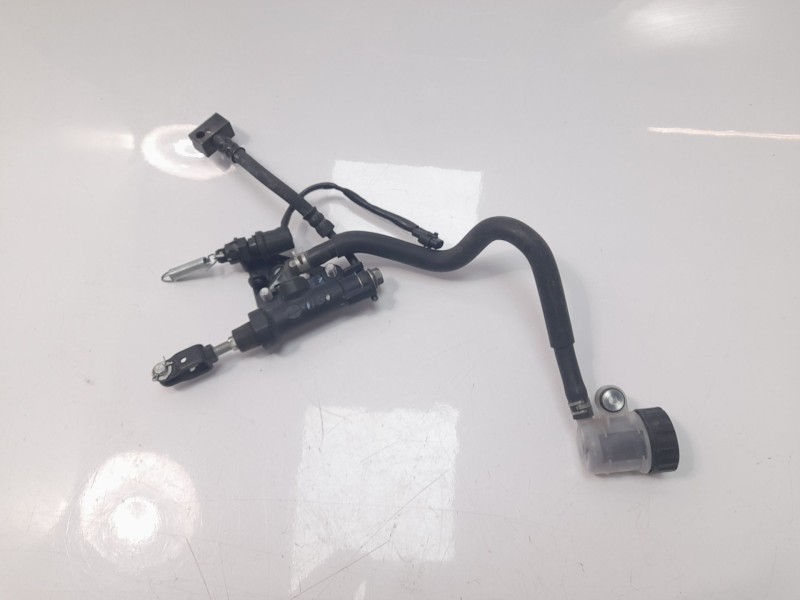 Recambio de bomba freno para yamaha xsr 700 xsr 700 referencia OEM IAM 4P52583V0000  