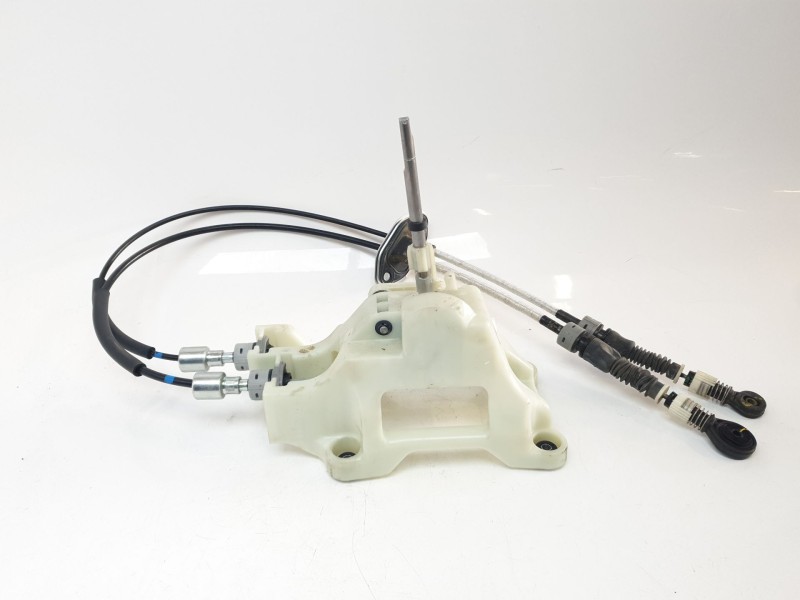 Recambio de palanca cambio para kia sportage referencia OEM IAM 43700R2420WK  