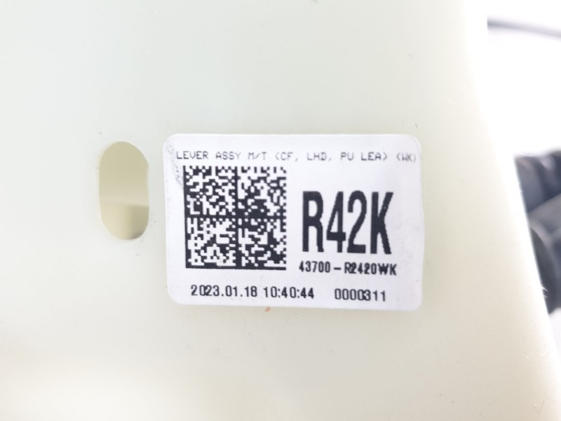 Recambio de palanca cambio para kia sportage referencia OEM IAM 43700R2420WK  