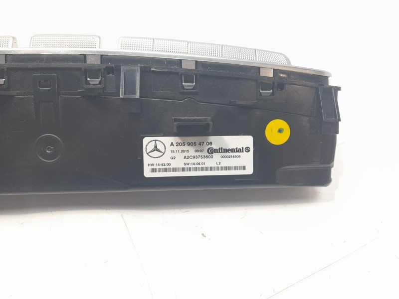 Recambio de mando climatizador para mercedes-benz clase c (w205) familiar 2.1 cdi cat referencia OEM IAM A2059054706 A2C93753600