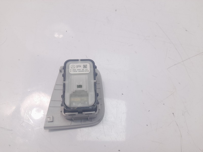 Recambio de mando elevalunas delantero derecho para mercedes-benz clase c (w205) familiar 2.1 cdi cat referencia OEM IAM A222905