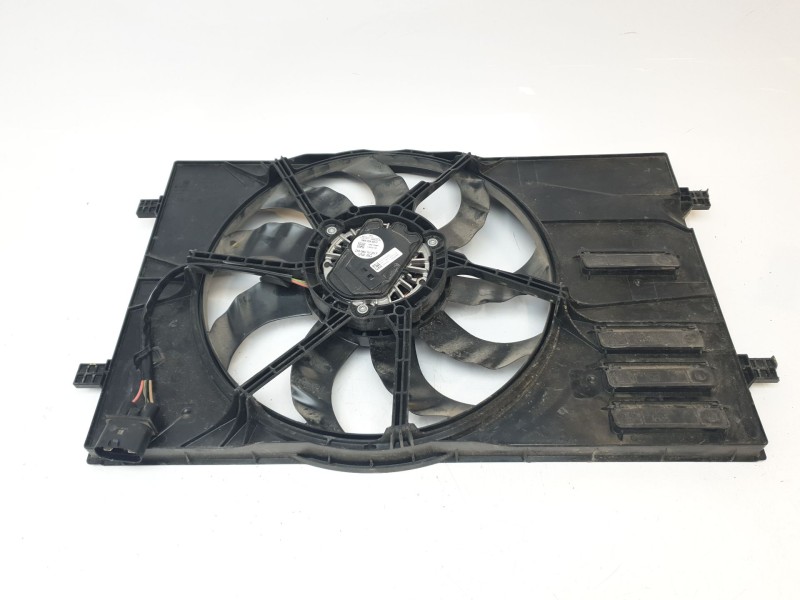 Recambio de electroventilador para seat leon sportstourer (kl8) referencia OEM IAM 5Q0121205BD  