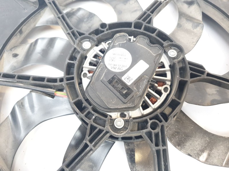 Recambio de electroventilador para seat leon sportstourer (kl8) referencia OEM IAM 5Q0121205BD  