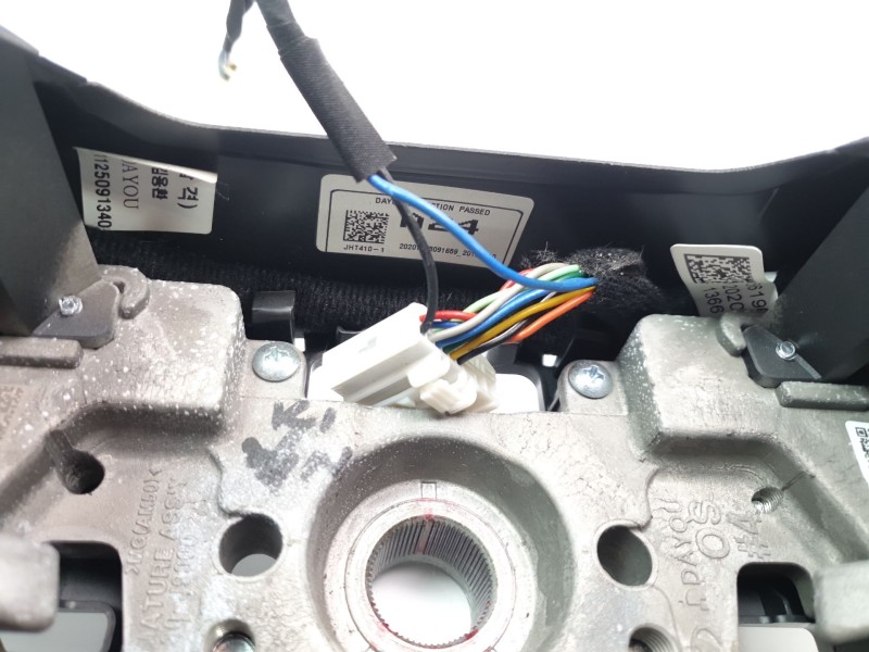 Recambio de volante para hyundai kona referencia OEM IAM 56130J9000  