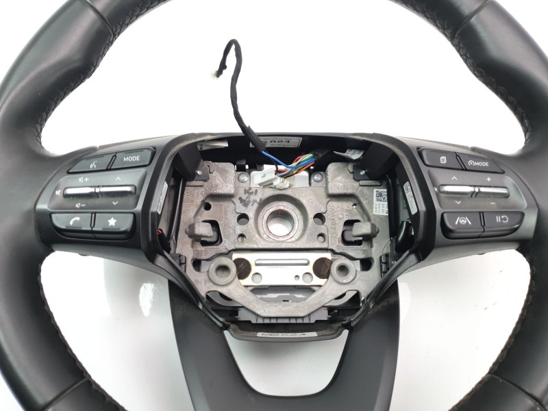 Recambio de volante para hyundai kona referencia OEM IAM 56130J9000  