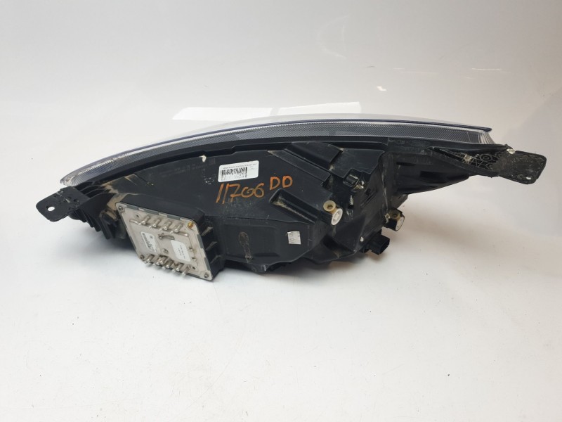 Recambio de faro derecho para ford focus 1.0 ecoboost cat referencia OEM IAM JX7B13E016CF  