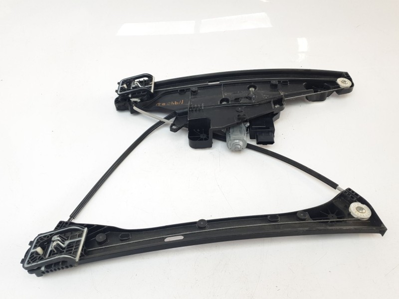 Recambio de elevalunas delantero derecho para citroën c4 berlina e-feel referencia OEM IAM 9832821580  