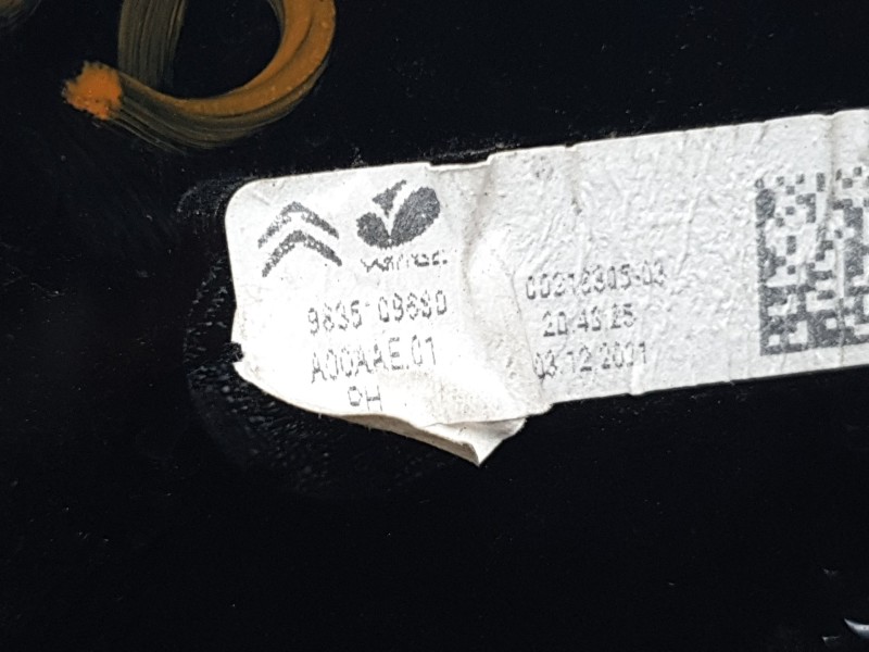 Recambio de piloto trasero derecho para citroën c4 berlina e-feel referencia OEM IAM 9835109680  