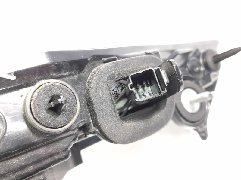 Recambio de piloto trasero derecho interior para citroën c4 berlina e-feel referencia OEM IAM 9831120580  