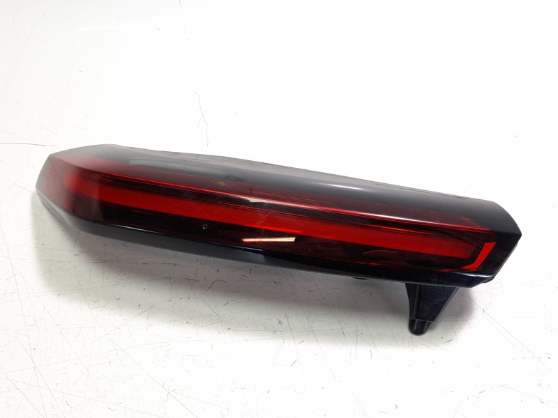 Recambio de piloto trasero izquierdo interior para citroën c4 berlina e-feel referencia OEM IAM 9831120680  