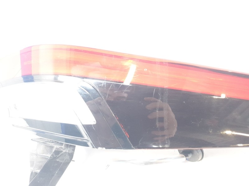 Recambio de piloto trasero derecho para toyota c-hr hybrid active referencia OEM IAM 81550F4200  