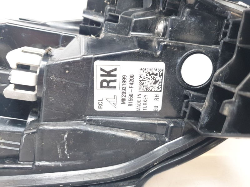 Recambio de piloto trasero derecho para toyota c-hr hybrid active referencia OEM IAM 81550F4200  