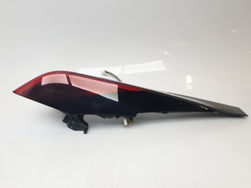 Recambio de piloto trasero izquierdo para toyota c-hr hybrid active referencia OEM IAM 81560F4200  