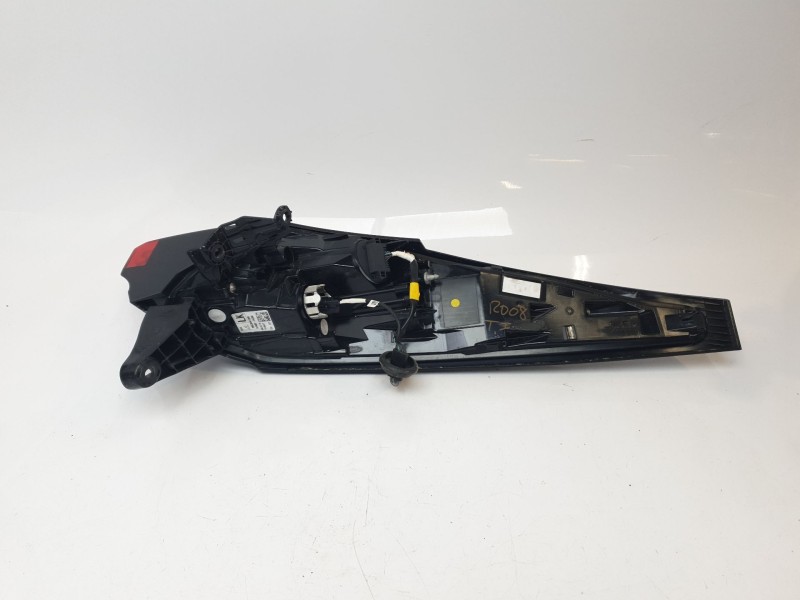 Recambio de piloto trasero izquierdo para toyota c-hr hybrid active referencia OEM IAM 81560F4200  
