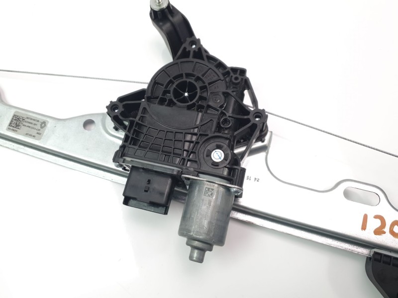 Recambio de elevalunas delantero derecho para dacia duster iii eco-g 100 essential referencia OEM IAM 807201973R  
