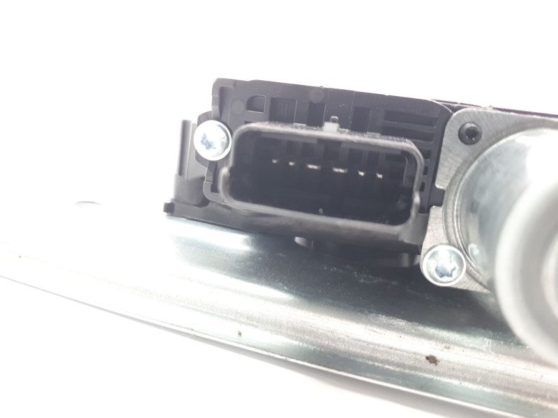 Recambio de elevalunas delantero derecho para dacia duster iii eco-g 100 essential referencia OEM IAM 807201973R  