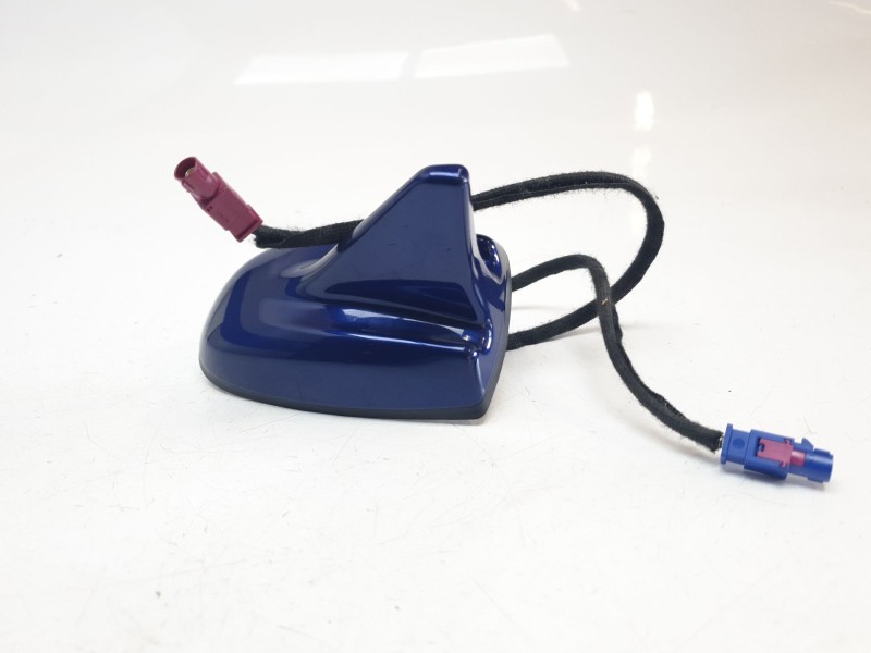 Recambio de antena para maserati ghibli iii (m157) 3.0 referencia OEM IAM 670076125  