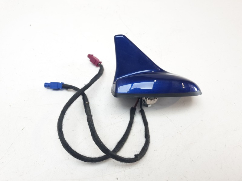 Recambio de antena para maserati ghibli iii (m157) 3.0 referencia OEM IAM 670076125  