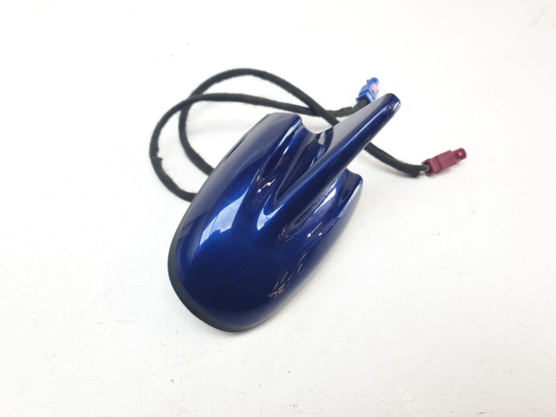 Recambio de antena para maserati ghibli iii (m157) 3.0 referencia OEM IAM 670076125  