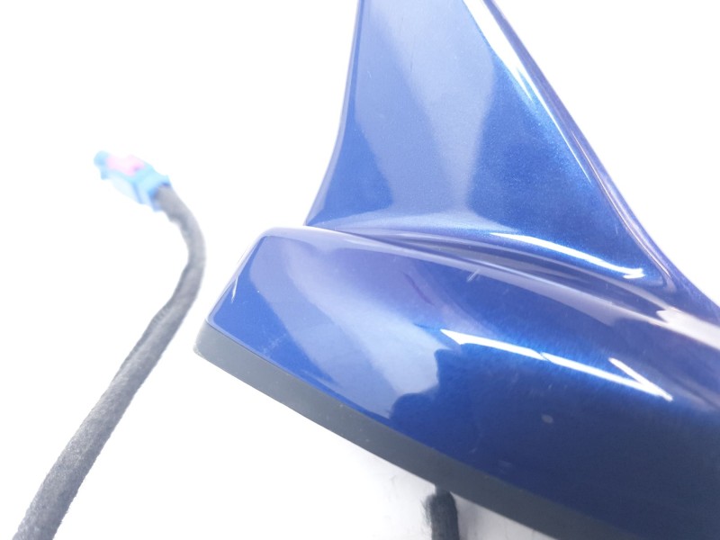 Recambio de antena para maserati ghibli iii (m157) 3.0 referencia OEM IAM 670076125  