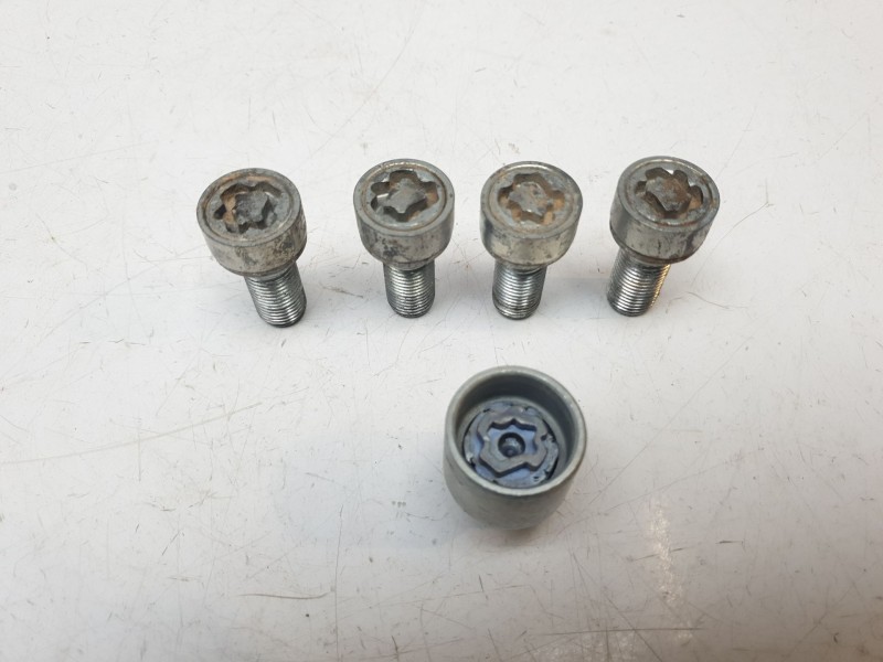 Recambio de juego tornillos de rueda para volkswagen tiguan (ad1, ax1) 1.4 tsi referencia OEM IAM 71597D  