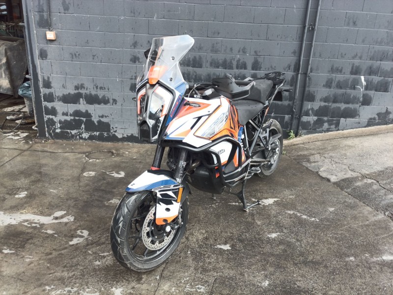 ktm super adventure del año 2021