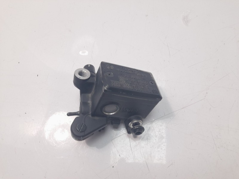 Recambio de bomba freno delantera para yamaha mt -07 referencia OEM IAM 1XB2580A00  