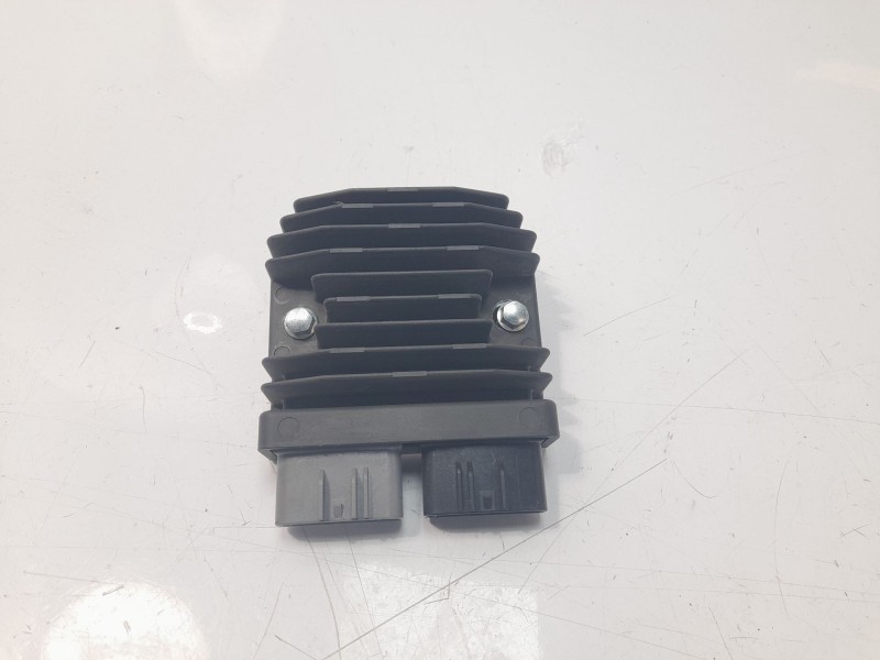 Recambio de alternador para yamaha mt -07 referencia OEM IAM FH027AA  