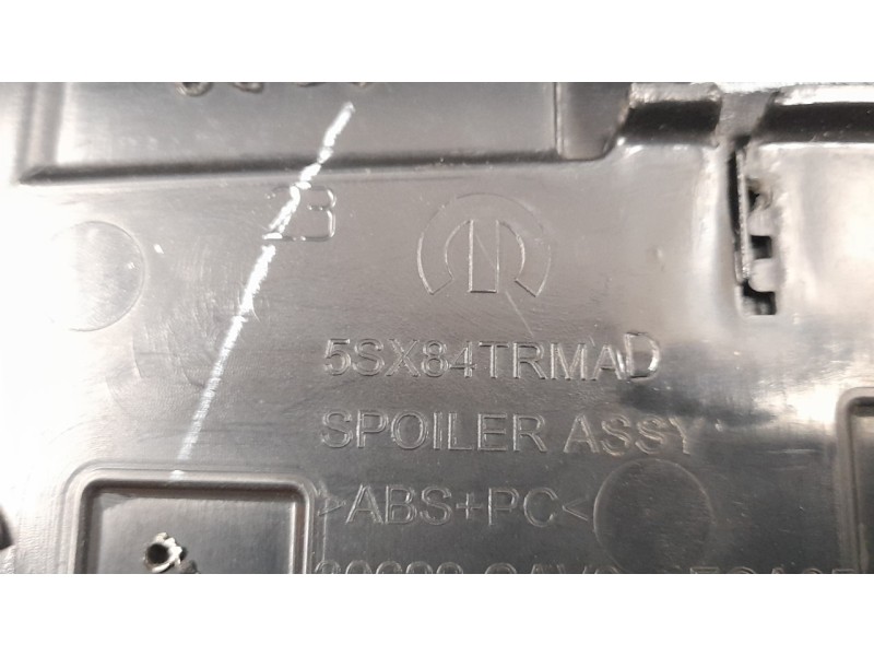 Recambio de aleron trasero para jeep compass ii longitude 4x2 referencia OEM IAM 5SX84TRMAD  