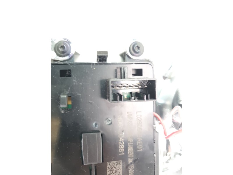 Recambio de luz interior para jeep compass ii longitude 4x2 referencia OEM IAM P6QJ10PS4AA9653  