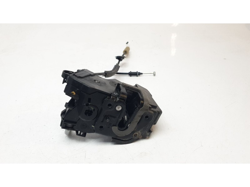 Recambio de cerradura puerta delantera derecha para citroën c4 berlina e-feel referencia OEM IAM 9832797780  
