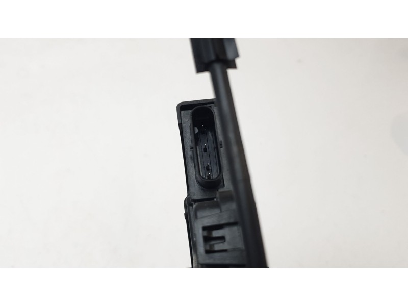 Recambio de cerradura puerta delantera derecha para citroën c4 berlina e-feel referencia OEM IAM 9832797780  