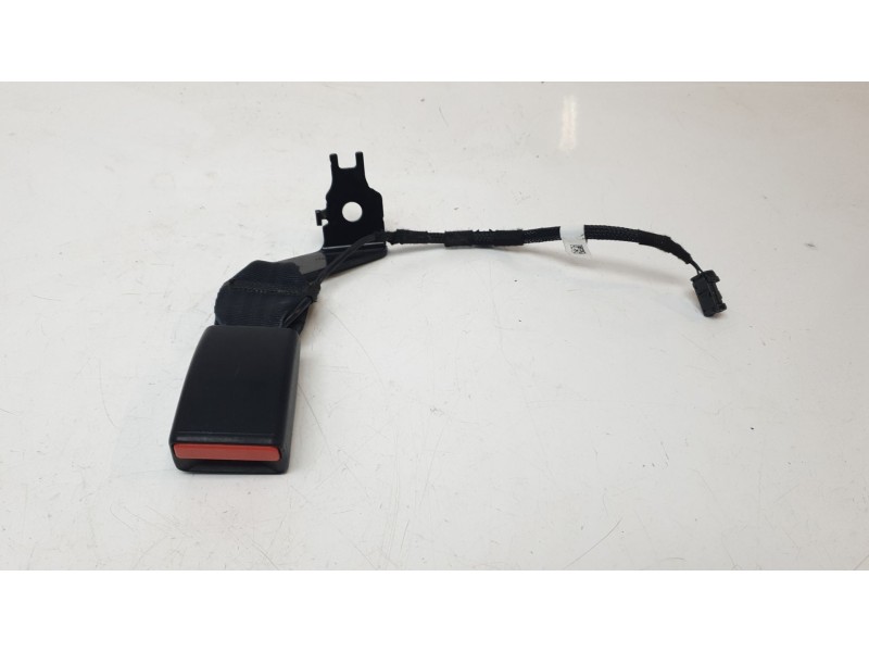 Recambio de enganche cinturon trasero izquierdo para citroën c4 berlina e-feel referencia OEM IAM 6480916ETA  