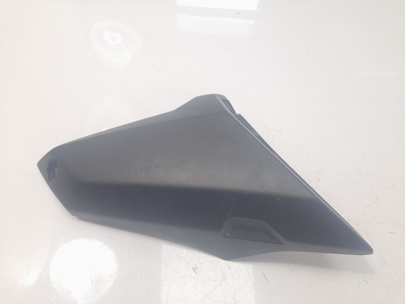Recambio de carenado delantero derecho para yamaha mt-09 (7.2013) referencia OEM IAM BS22137X00P0  
