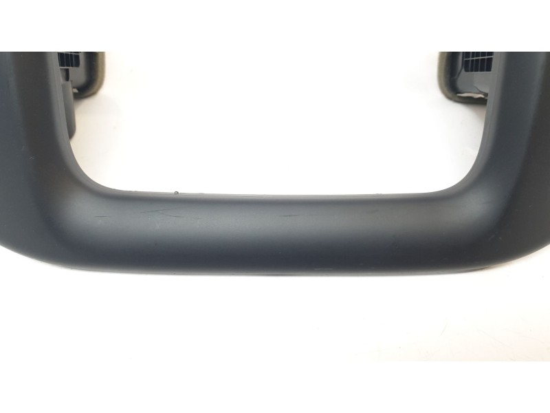 Recambio de aireador central para jeep compass ii 1.6 m-jet cat referencia OEM IAM 5UT62DX9AB  