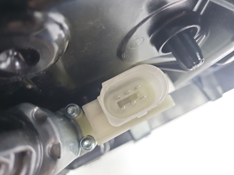 Recambio de elevalunas trasero derecho para bmw serie x3 (g01) xdrive 20d referencia OEM IAM 4A2132401  