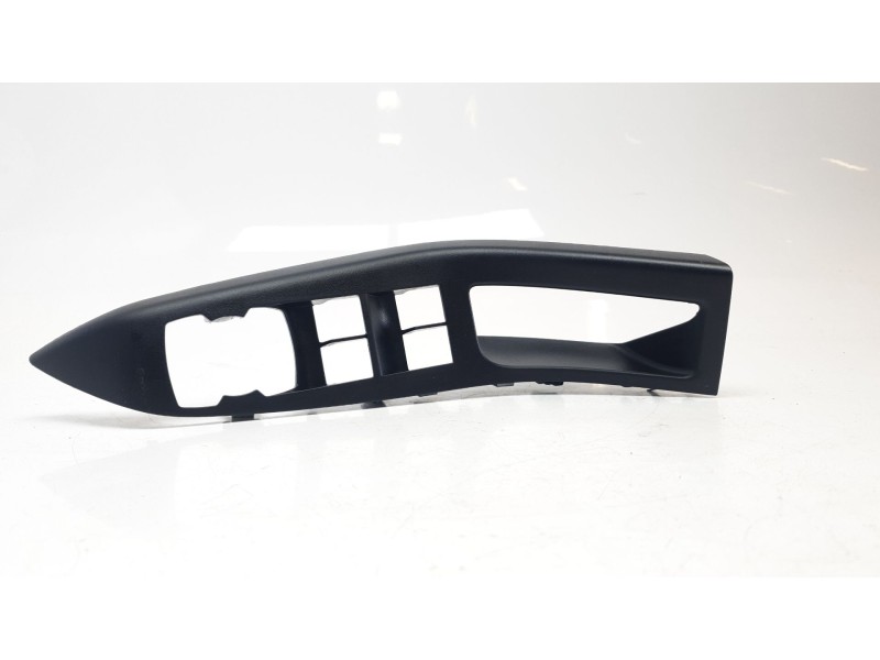 Recambio de moldura para ford puma hybrid titanium design referencia OEM IAM L1TBS240A41  