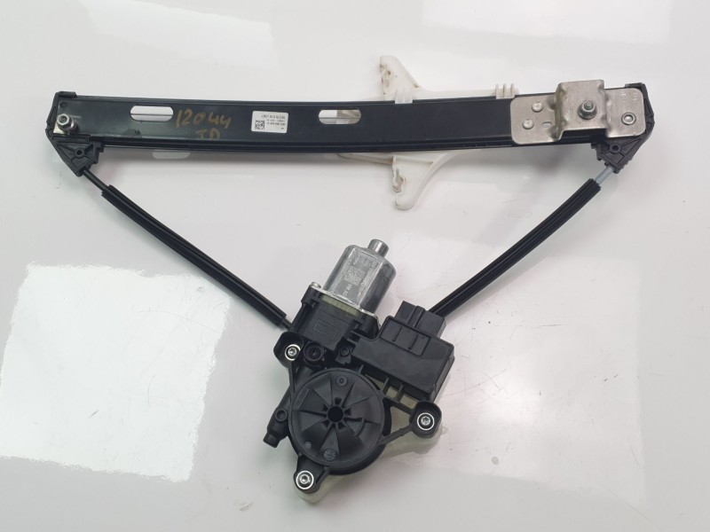 Recambio de elevalunas trasero derecho para seat arona fr referencia OEM IAM 6F0839462D  