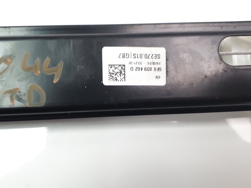 Recambio de elevalunas trasero derecho para seat arona fr referencia OEM IAM 6F0839462D  