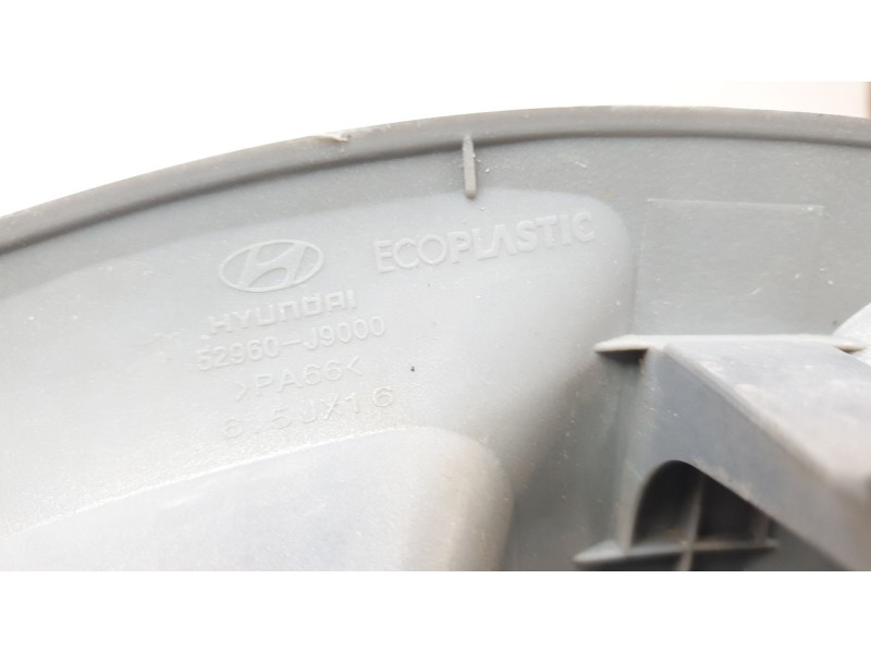 Recambio de tapacubos para hyundai kona pure referencia OEM IAM 52960J9000  