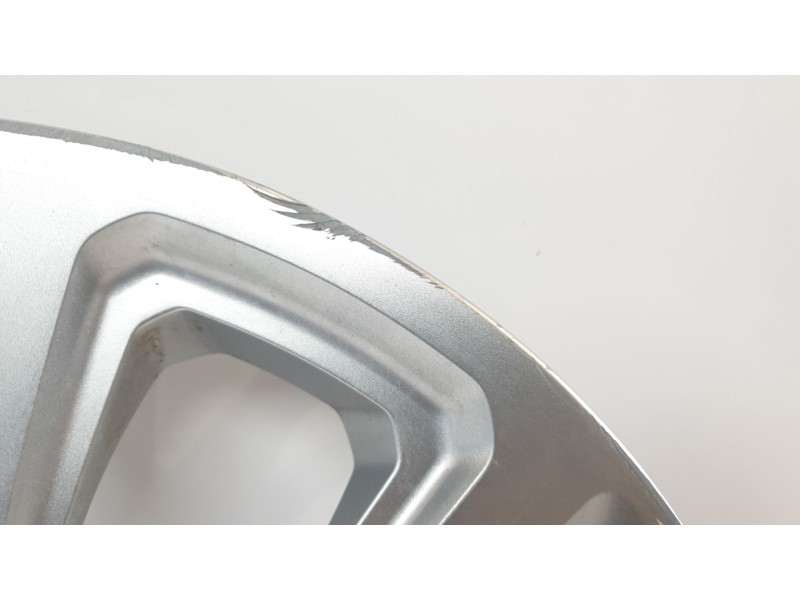 Recambio de tapacubos para hyundai kona pure referencia OEM IAM 52960J9000  