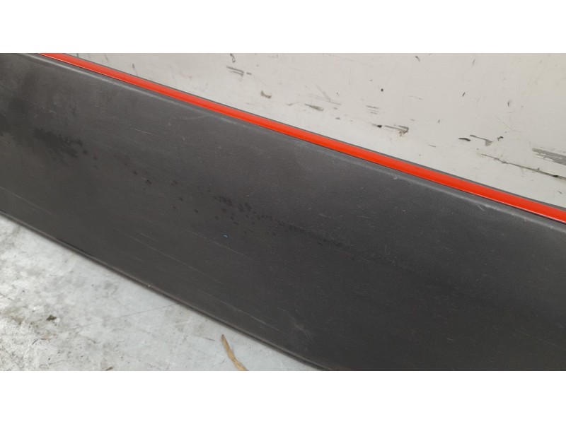 Recambio de estribos laterales para hyundai i20 iii (bc3, bi3) 1.6 t-gdi referencia OEM IAM 87751CO000NRR  